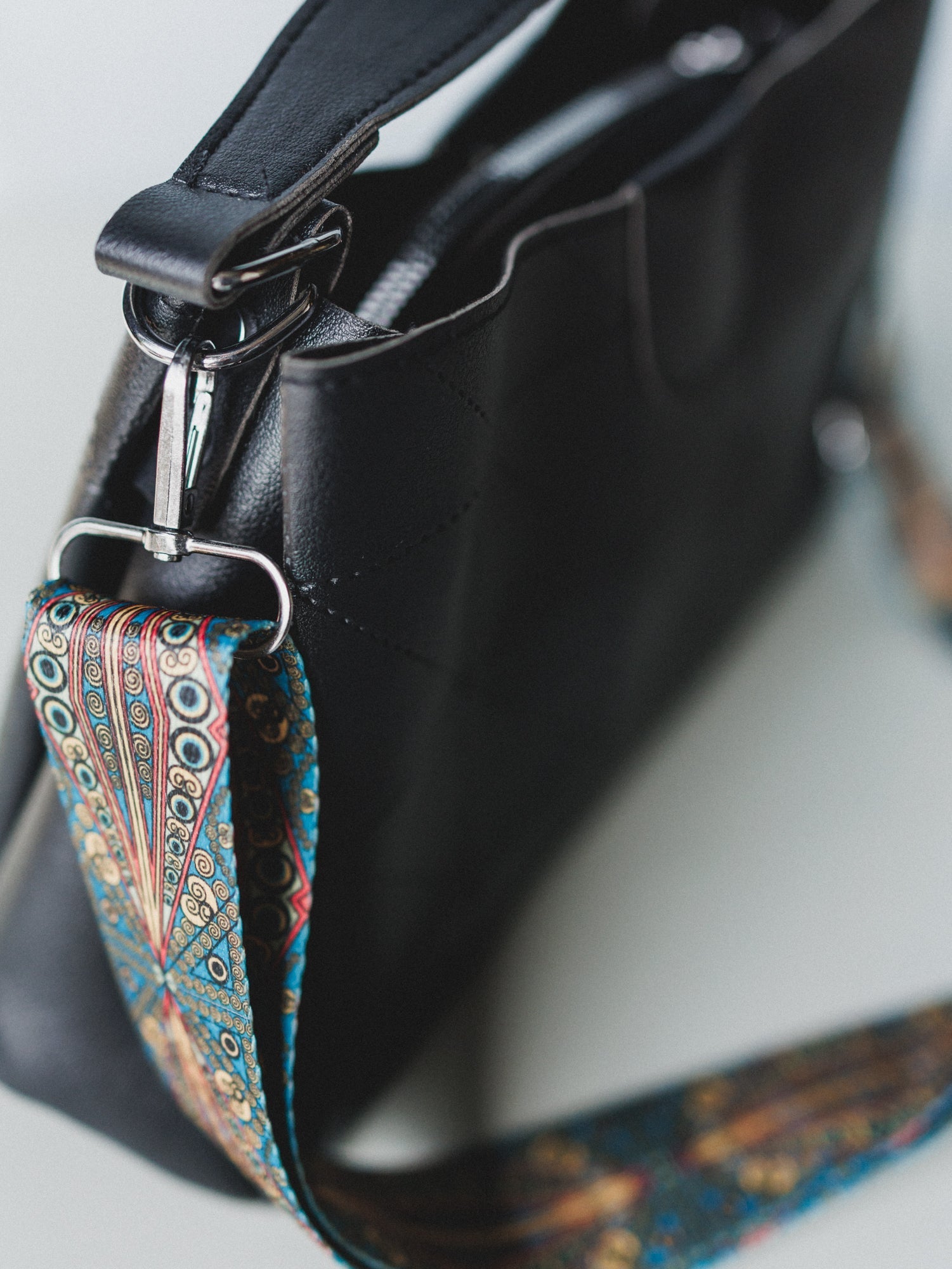 Easy Out Purse - Black