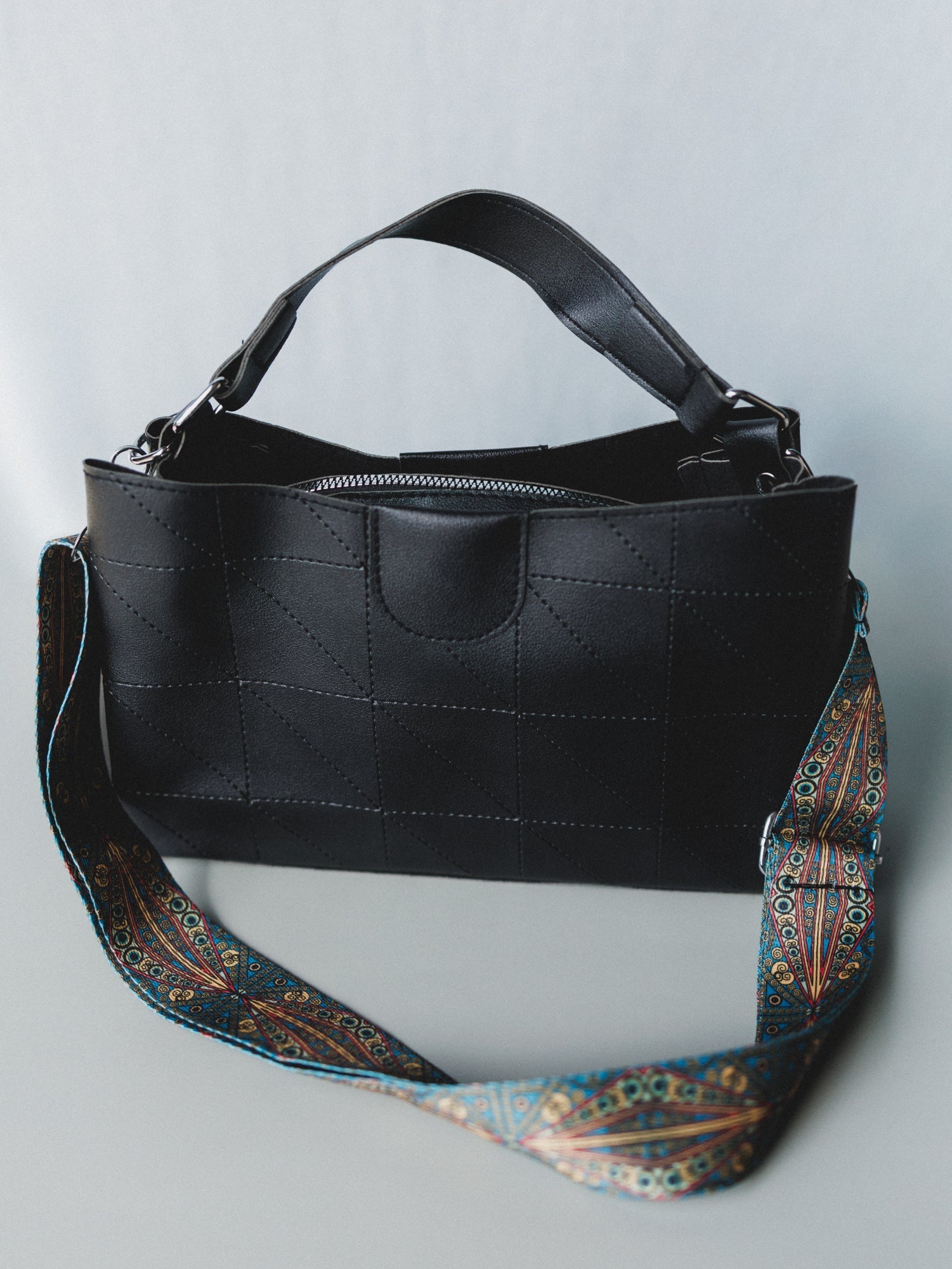 Easy Out Purse - Black