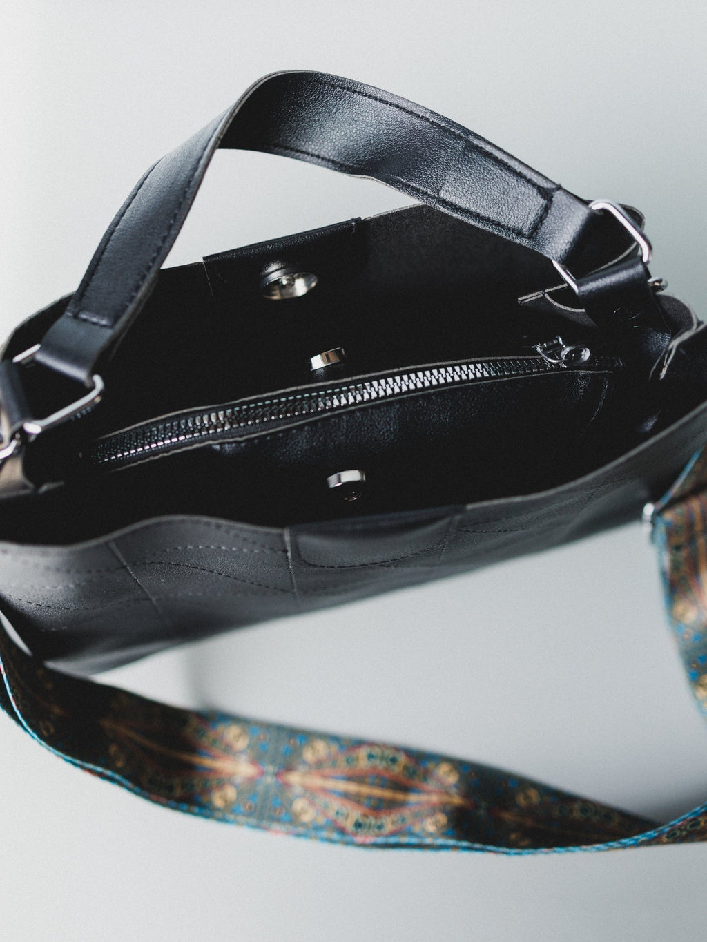 Easy Out Purse - Black