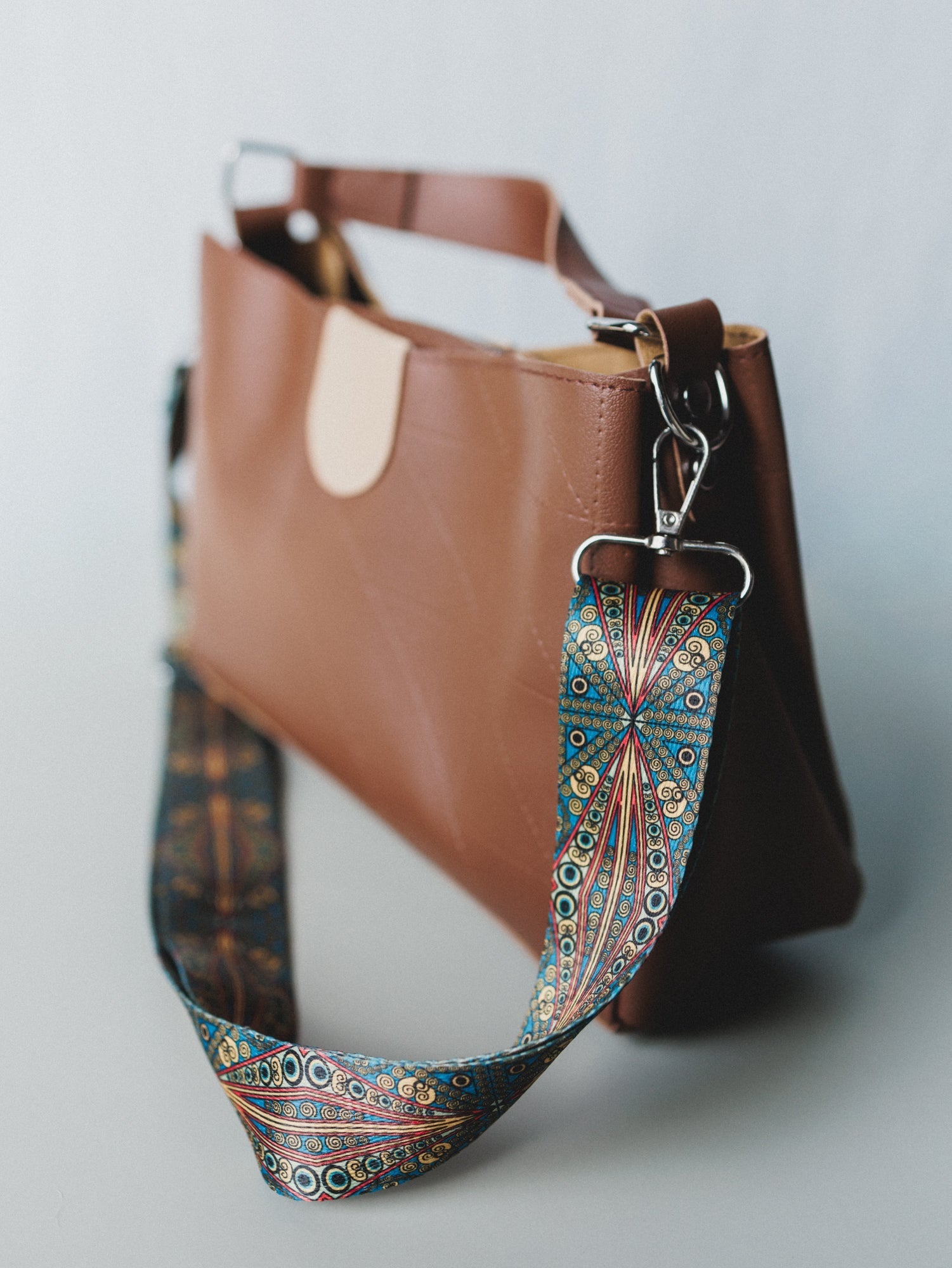 Easy Out Purse - Camel