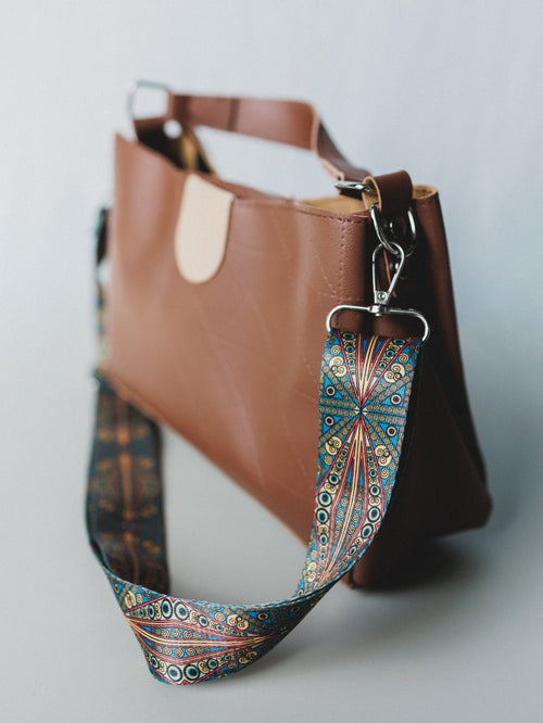 Easy Out Purse - Camel